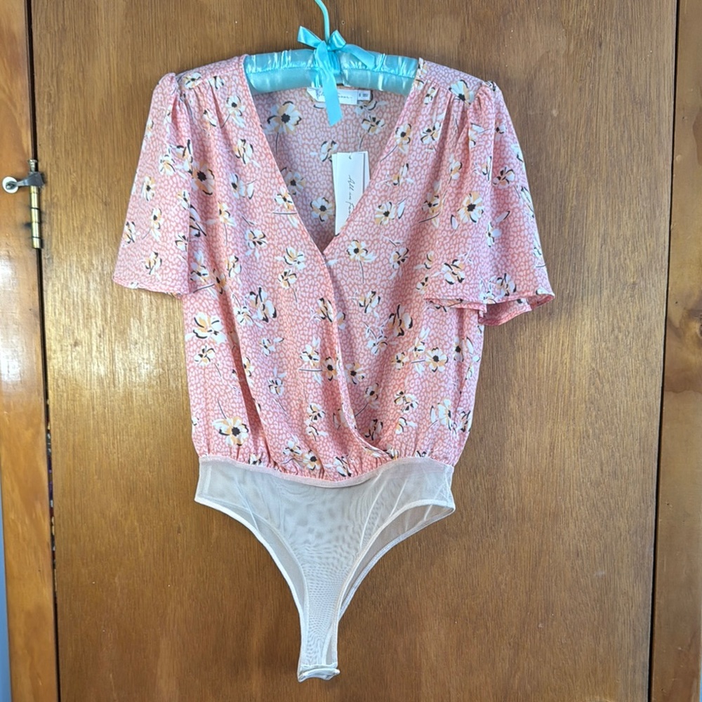 NWT All in Favor Pink Floral Bodysuit Sz S